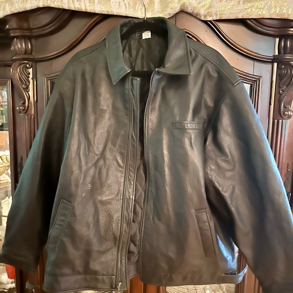Men's Classic Black Leather Jacket